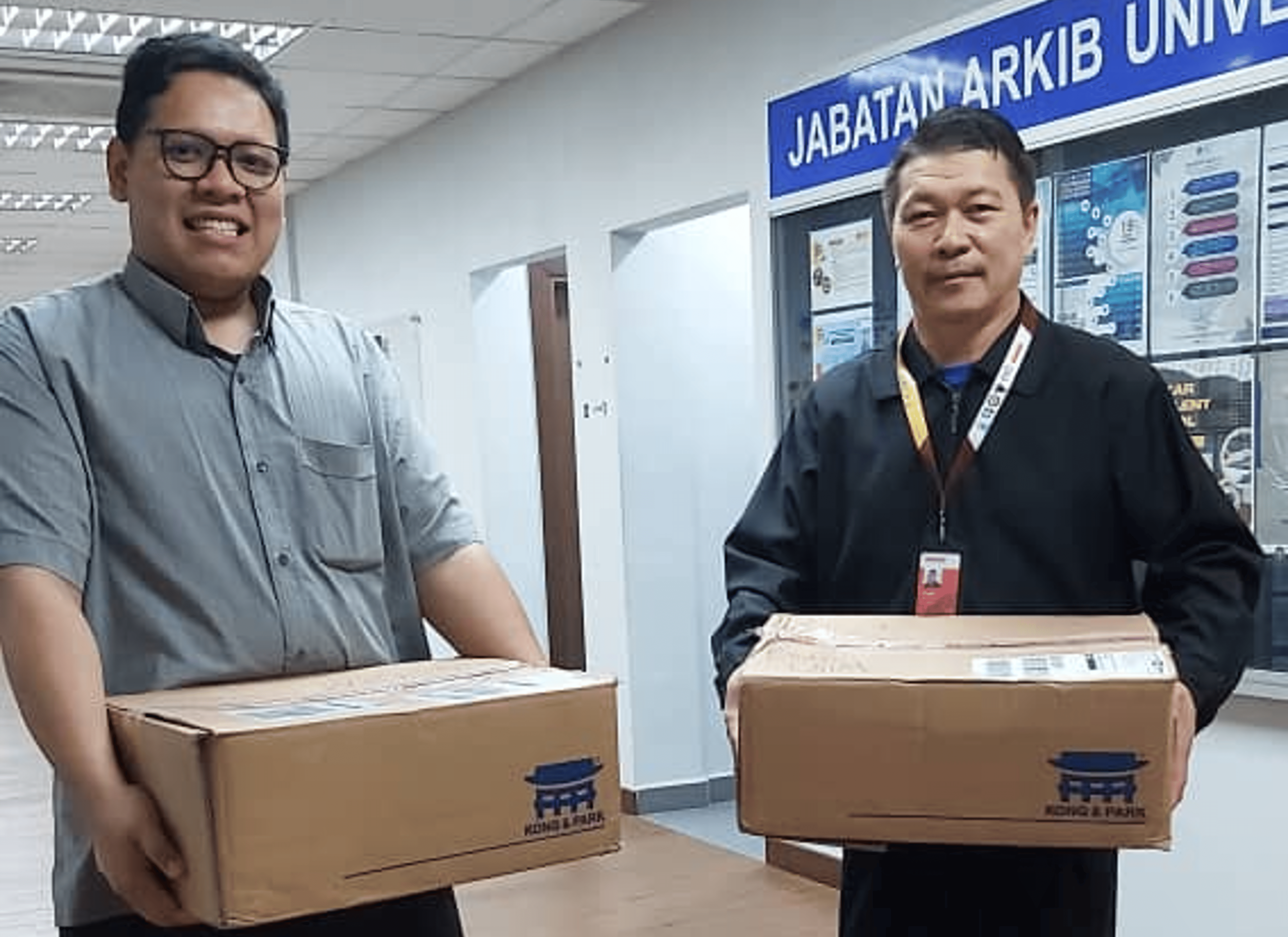 Perpustakaan INTEC Serah Rekod Penting Universiti